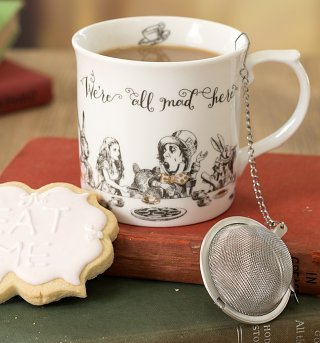 Alice In Wonderland Victoria & Albert Museum China High Tea Mug and Infuser Gift Set Alice In Wonderland Victoria & Albert Museum China High Tea Mug and Infuser Gift Set