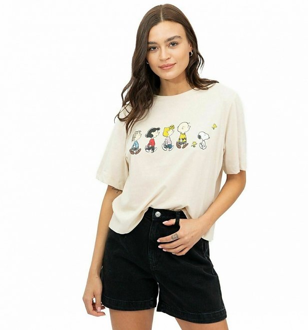 Ecru Peanuts Line Up Cropped T-Shirt