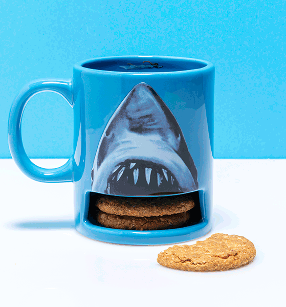 Jaws Mug with Biscuit Holder Jaws Mug with Biscuit Holder