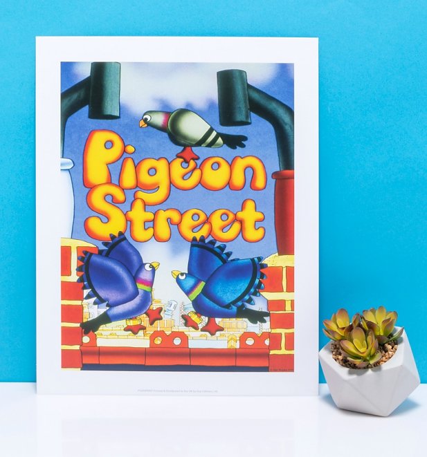 Pigeon Street Art Print