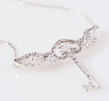 Swarovski Crystal Embellished Harry Potter Flying Key Necklace Swarovski Crystal Embellished Harry Potter Flying Key Necklace
