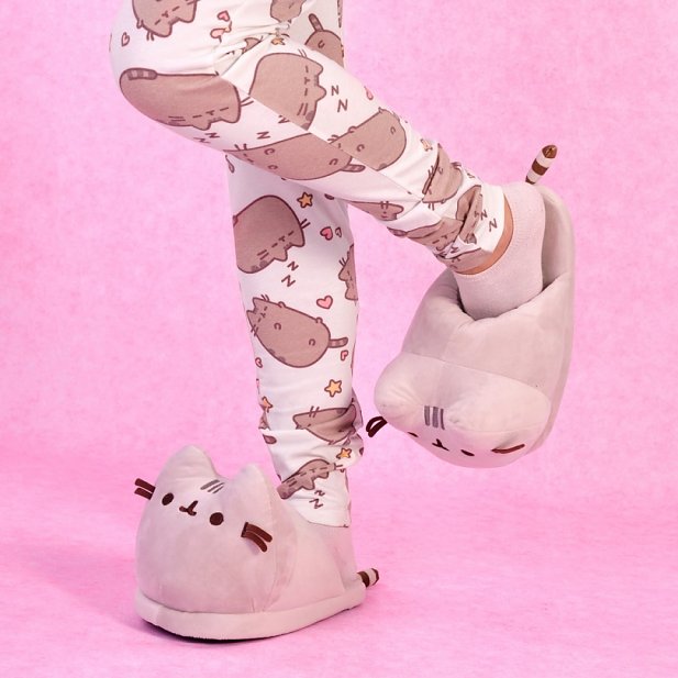 3D Plush Pusheen Slippers 3D Plush Pusheen Slippers